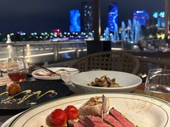 -MONICH牛排融合餐厅(和义大道购物中心店)