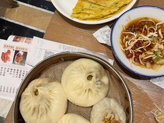 -穿越时尚餐厅(英武中路店)