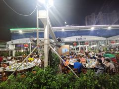 -四川小胡子海鲜(丁村万人海鲜广场店)