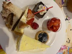 -飨食汇全日制餐厅·昆山皇冠假日酒店(九方店)