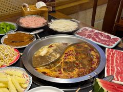 -沸炉重庆老火锅(军事博物馆店)