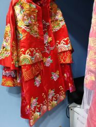 -觅白婚纱礼服馆