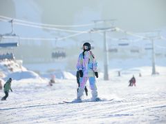 -丝绸之路山地度假区滑雪场