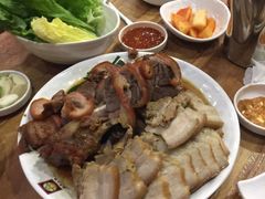 菜包肉-喇喇排骨火锅·传统韩式脊骨汤(望京西园总店)