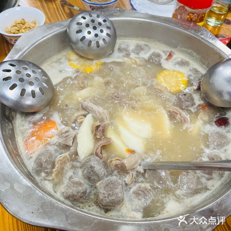 入秋暖粒粒，一口羊汤落肚绝啊~