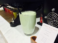 牛油果酸奶-不正咖啡(万达尊店)