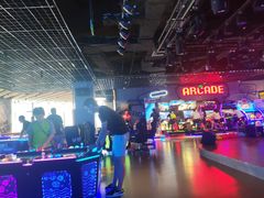 -世代星球·保龄球·镭战真人CS·团建(杨浦店)