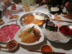 -老房老舍重庆火锅(假日城市店)