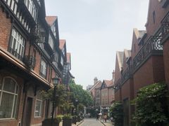 -钟书阁(松江泰晤士小镇店)