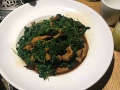 -吴越荣记苏州菜·松鼠桂鱼100%活鱼现做(斜塘老街店)