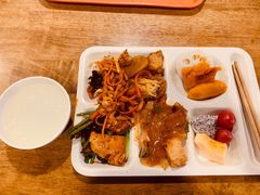 -荷园一餐厅