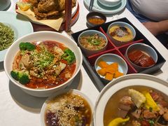 -江城小馆陕南妈妈菜·全球旅行餐厅(钟楼店)
