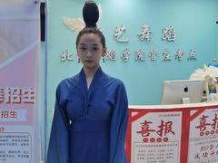 -炫艺舞蹈培训中心(枫尚奥特莱斯店)