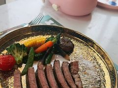 -水桶王国主题餐厅·聚会·生日派对·亲子活动·家庭套餐(亚龙湾希尔顿店)