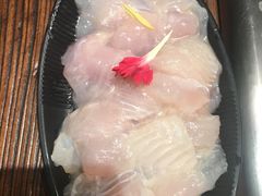 -老牌坊云南鱼豆花火锅(嵩山店)