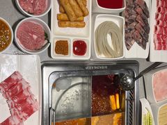 -海底捞火锅(宝龙广场夜宵主题店)