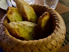 法式蒜香面包片-Golden Lily河内巴黎法越料理餐厅(建国西路店)