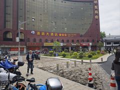 -上海市育民中学