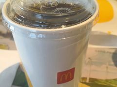 甜品站可乐麦旋酷-麦当劳(中山公园龙之梦店)