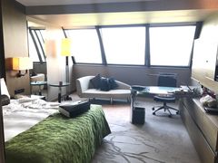 -上海滴水湖皇冠假日酒店