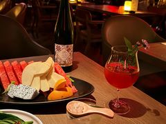 -FOUR PLAY BAR