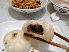 -李与白包子铺(桐梓林店)