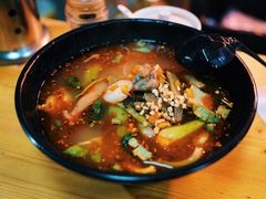-两勺子一碗口水鸡拌面