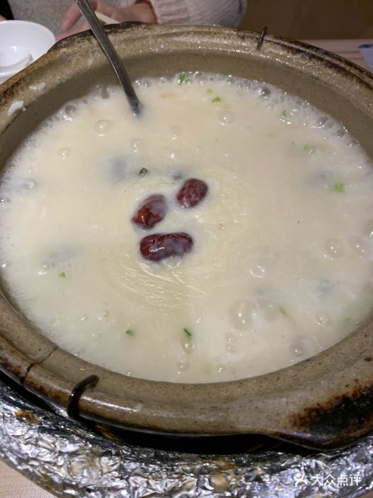 粤仔湾砂锅粥(狮山龙湖天街店)乌鸡粥图片