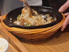 菌菇腊味煲仔饭-煲大王老砂锅猪肚鸡(泊富ICITY店)
