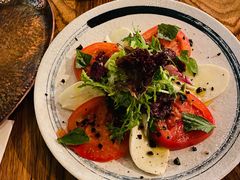 番茄莫泽里拉芝士沙拉-PIZZA BIANCA(民园店)