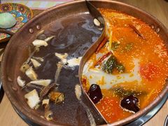 -洱火云南酸菜牛肉火锅(石景山当代商城店)