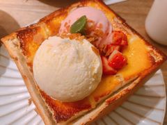 -蜜桃餐厅·伴山(湖滨商业街店)