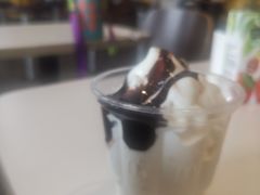 -麦当劳(杨林得来速店)
