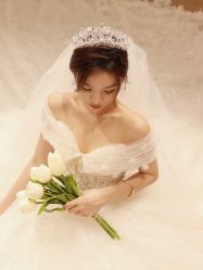 -派丽莫Pellimo原创设计婚纱品牌