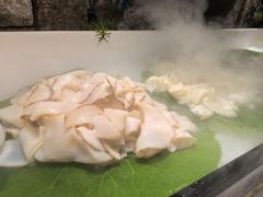 -四囍码头海鲜烧烤自助火锅(外滩南京东路悦荟广场店)