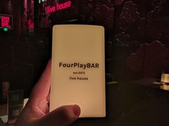 -FOUR PLAY BAR