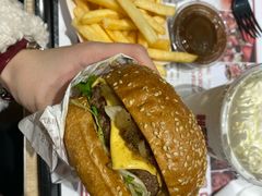 -The Habit Burger Grill 哈比特汉堡(爱琴海店)