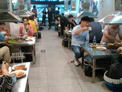-马路牙子烧烤音乐酒馆(望京店)