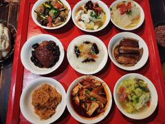 -蓝田九大碗民俗食府(蓝田店)