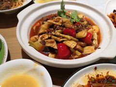 -渝信川菜 · 川味家常菜(财富购物中心店)