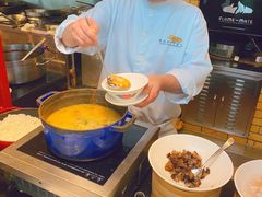-圣丰索菲特·2 On 988 Café 自助餐厅