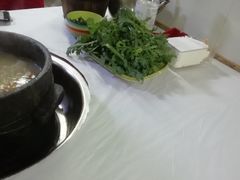 -鲁朗纳麦石锅鸡庄园