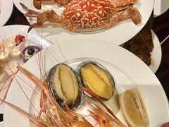 -广州万富希尔顿酒店·感趣自助餐厅·金秋蟹宴生蚝海鲜刺身