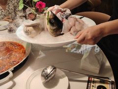 -爱你您·自家鱼塘·活水喷泉鱼火锅(八里店)