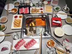 -海底捞火锅(宝龙广场夜宵主题店)