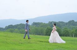 -雪中彩影婚纱摄影·微光艺术中心