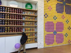 -m豆巧克力世界(上海世茂广场店)