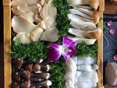 -慢丽江·云南野生菌土鸡锅(西山店)