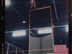 -嘿哟动霸CHUA·新潮玩运动娱乐中心·蹦床滑冰团建乐园