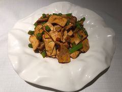 攸县香干炒黑猪肉-悦融琥珀·京鲁菜·海味珍品(西单店)